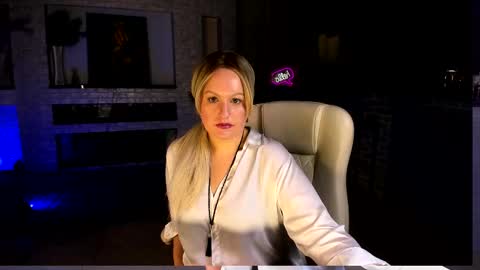 mariemlui online show from September 26, 2025, 10:52 am