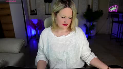 mariemlui online show from April 2, 2026, 3:09 pm