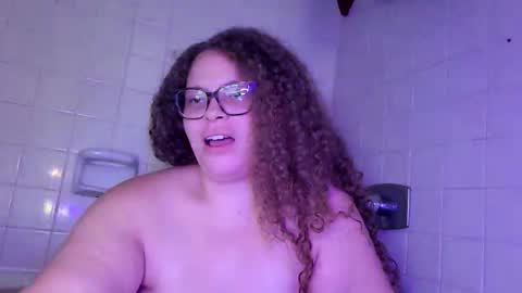 Snapshot of mariemorre chatting on October 8, 2025, 10:18 pm Marie Morre online show from October 8, 2025, 10:18 pm