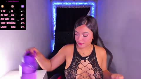 Snapshot of mariiana_hasper chatting on December 13, 2024, 11:06 pm Mariana Hasper online show from December 13, 2024, 11:06 pm