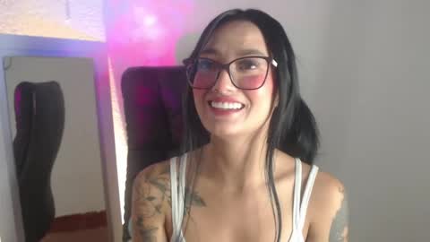 Snapshot of mariianadiaz1_ chatting on May 21, 2026, 7:43 pm Maryyy online show from May 21, 2026, 7:43 pm
