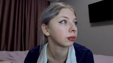 Snapshot of marikorin chatting on February 23, 2025, 11:25 pm Mariko and Rin online show from February 23, 2025, 11:25 pm