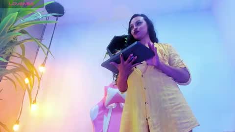 MARIYLN BLAKE  online show from December 18, 2025, 1:00 am