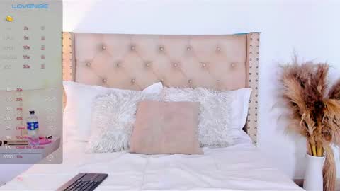 marilynrossy online show from February 11, 2025, 1:31 am