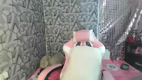 marimarxox1 online show from May 28, 2026, 12:02 pm