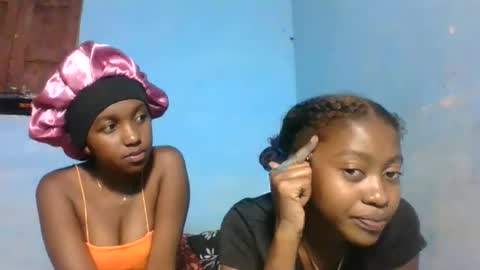 Snapshot of marinagold69 chatting on June 7, 2026, 12:09 pm marinagold69 online show from June 7, 2026, 12:09 pm