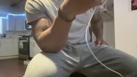 Z online show from December 5, 2025, 4:14 pm