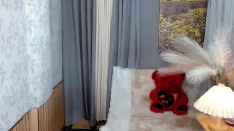 LEAH online show from December 23, 2025, 1:58 am