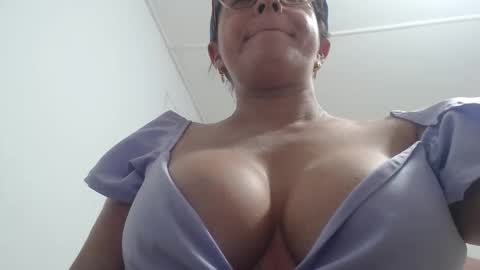 mariska_69 online show from February 28, 2026, 12:00 am