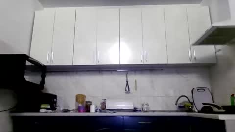 mariza_love359092 online show from February 8, 2026, 9:07 pm