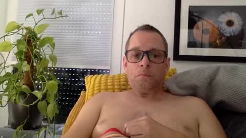 Snapshot of mark32571 chatting on April 8, 2026, 8:25 am Little Mark online show from April 8, 2026, 8:25 am