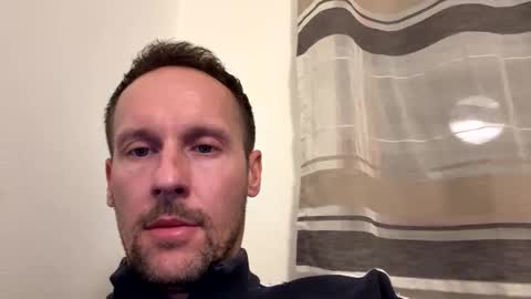 Mark online show from November 3, 2025, 5:58 pm