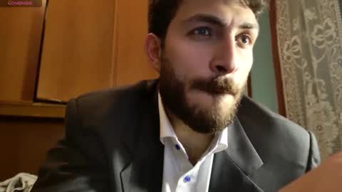 mark_ariete online show from May 8, 2026, 10:15 pm