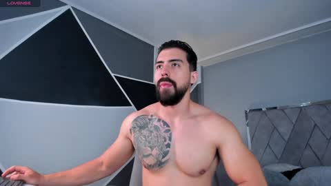 Snapshot of mark_broown_ chatting on January 1, 2025, 6:06 pm mark_broown_ online show from January 1, 2025, 6:06 pm