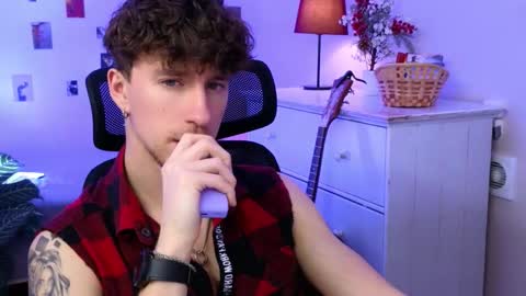 mark_caron online show from March 18, 2026, 9:51 pm