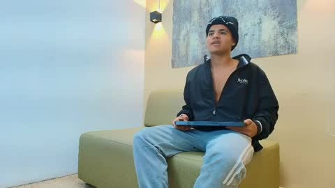 Mark online show from June 9, 2026, 3:51 am
