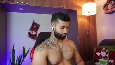 Mark online show from November 28, 2025, 11:29 pm