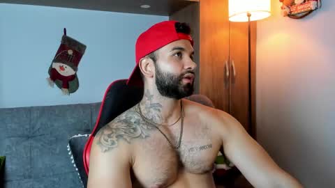 Mark online show from December 15, 2025, 11:09 pm