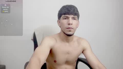 Snapshot of mark_rut chatting on February 24, 2025, 1:02 am MODEL Mark Rut online show from February 24, 2025, 1:02 am