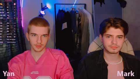 Snapshot of mark_sun chatting on November 17, 2025, 9:42 pm Mark online show from November 17, 2025, 9:42 pm