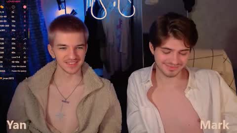 Snapshot of mark_sun chatting on December 16, 2025, 4:39 am Mark online show from December 16, 2025, 4:39 am