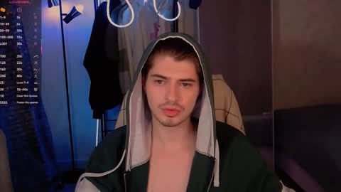 Snapshot of mark_sun chatting on December 17, 2025, 3:45 am Mark online show from December 17, 2025, 3:45 am