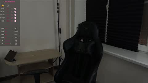 Mark online show from March 15, 2026, 4:02 pm