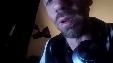 markinhobro online show from May 1, 2026, 1:43 am