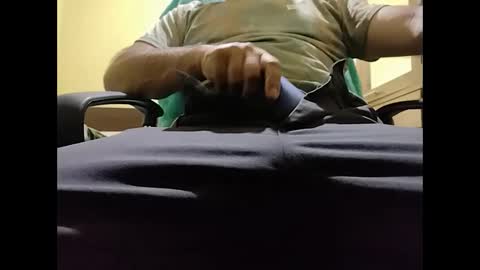 markoanto35 online show from February 23, 2025, 5:01 am