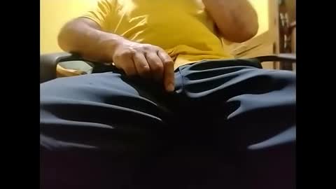 markoanto35 online show from October 20, 2025, 3:29 am