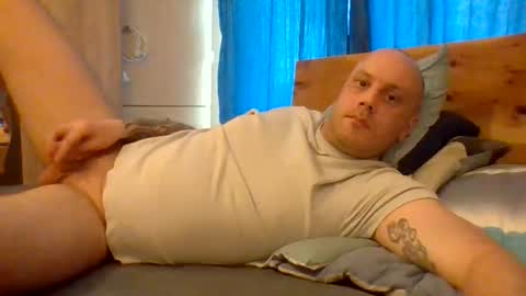 markus_7 online show from June 6, 2026, 2:55 pm