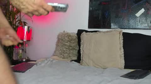 Snapshot of markus_latin chatting on December 2, 2024, 4:42 pm Markus latin online show from December 2, 2024, 4:42 pm