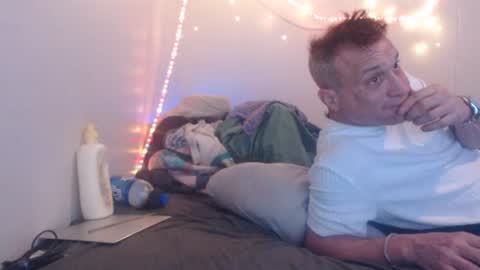 Snapshot of markymark515 chatting on February 17, 2025, 11:31 pm MarkyMark7169 online show from February 17, 2025, 11:31 pm