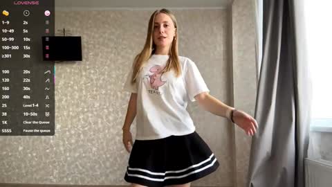 Olivia online show from September 16, 2025, 2:07 pm