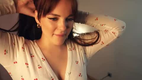Snapshot of marlenegadley chatting on October 20, 2025, 7:47 pm Kira online show from October 20, 2025, 7:47 pm