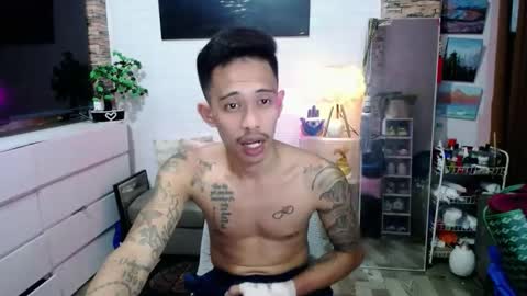 marlmoreno10 online show from April 25, 2026, 11:35 am