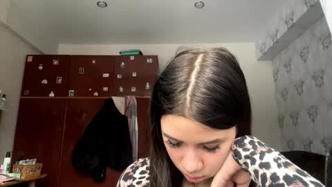 Giulia online show from November 28, 2025, 7:44 am