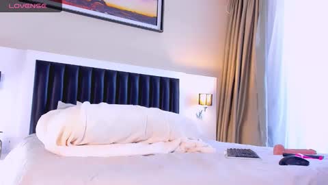 Mari online show from November 23, 2025, 7:08 am