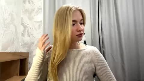 Snapshot of marryivie chatting on June 4, 2026, 8:48 pm May online show from June 4, 2026, 8:48 pm