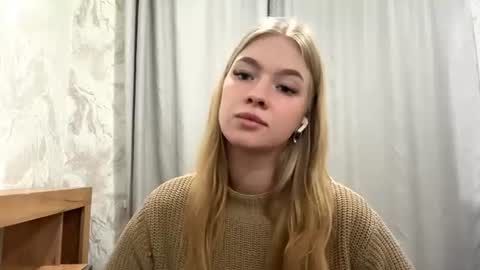 Snapshot of marryivie chatting on June 11, 2026, 6:28 pm May online show from June 11, 2026, 6:28 pm