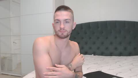 Snapshot of marselle_looker chatting on December 22, 2024, 9:55 am Marselle online show from December 22, 2024, 9:55 am