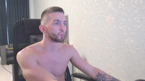 Snapshot of marselle_looker chatting on January 12, 2025, 8:04 am Marselle online show from January 12, 2025, 8:04 am