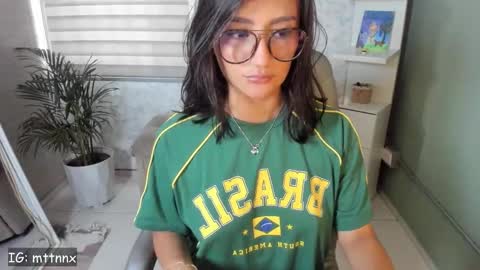 Martina online show from November 25, 2025, 7:58 pm