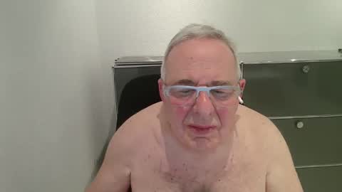 Snapshot of martin_1947 chatting on March 16, 2026, 9:30 pm martin_1947 online show from March 16, 2026, 9:30 pm