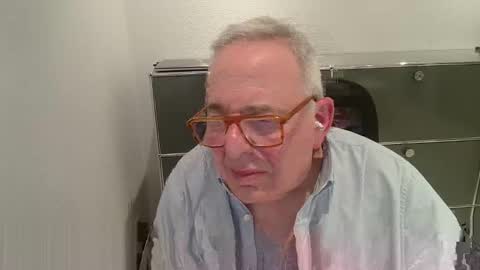 Snapshot of martin_1947 chatting on March 31, 2026, 8:53 pm martin_1947 online show from March 31, 2026, 8:53 pm