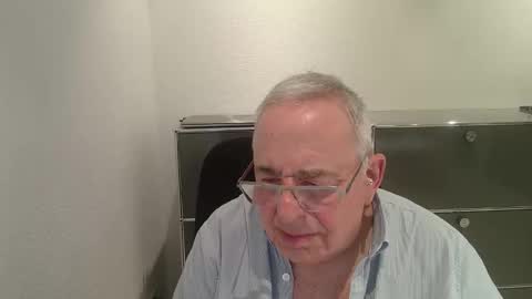 Snapshot of martin_1947 chatting on April 4, 2026, 6:38 pm martin_1947 online show from April 4, 2026, 6:38 pm