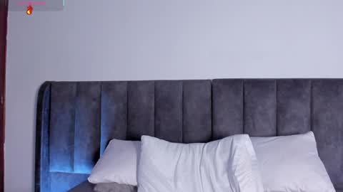 Laura online show from February 3, 2025, 1:09 am