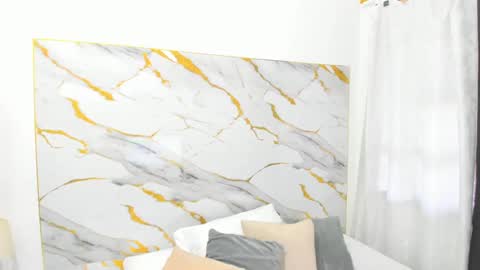 Snapshot of martina_lopezz1 chatting on February 19, 2025, 12:33 pm Martina online show from February 19, 2025, 12:33 pm