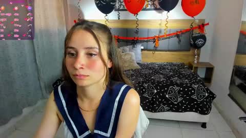 Snapshot of martina_lujann chatting on October 9, 2025, 12:58 pm M A R T I N A online show from October 9, 2025, 12:58 pm