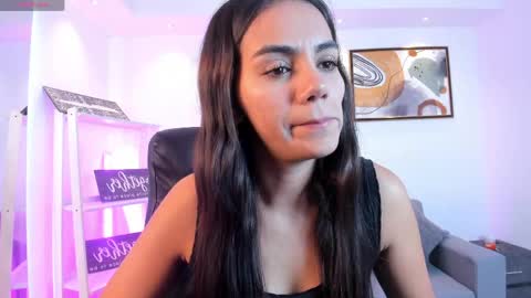 Martina online show from May 25, 2026, 11:38 am